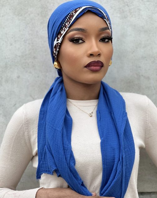 Hijab-la pure bleu face